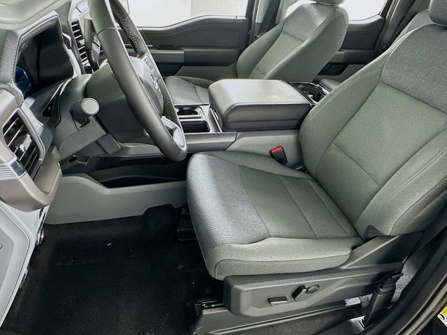 Used 2025 Ford F150 XLT w/ Equipment Group 302A MID RWD image 9