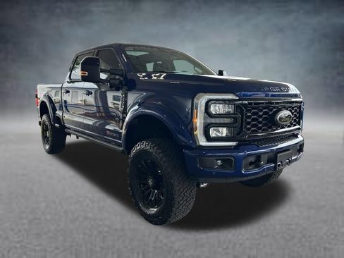New 2026 Ford F250 Lariat w/ Black Appearance Package AWD/4WD image 2
