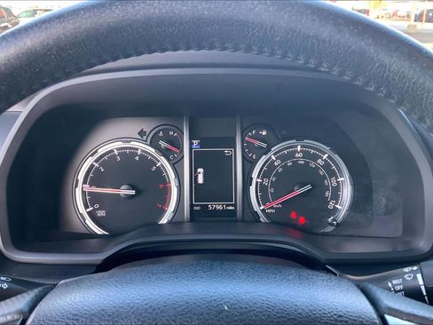 Used 2022 Toyota 4Runner TRD Off-Road Premium w/ Moonroof Package AWD/4WD image 26