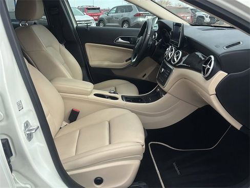 Used 2016 Mercedes-Benz GLA 250 image 11