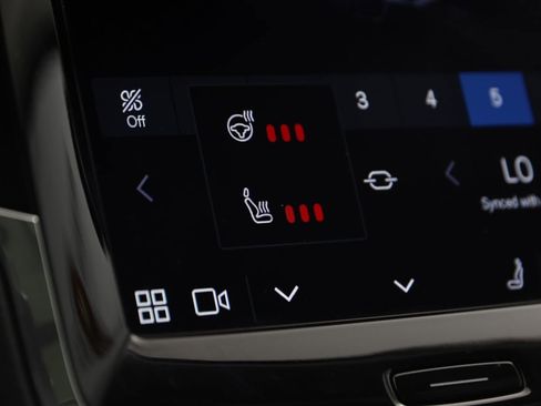 Used 2023 Volvo XC90 T8 Plus image 8