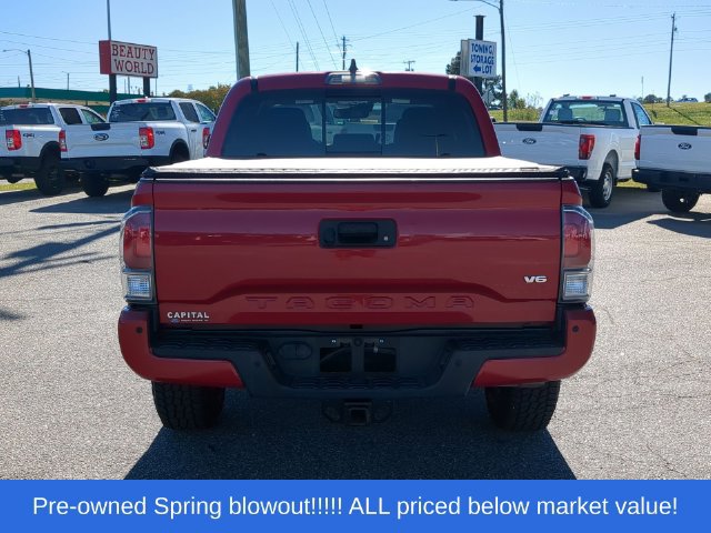 Used 2022 Toyota Tacoma TRD Off-Road w/ TRD Premium Off Road Package AWD/4WD image 12