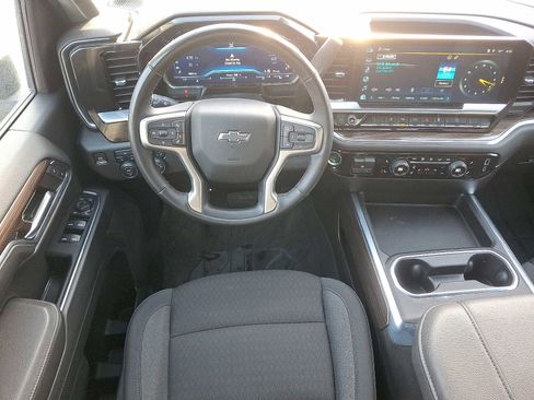 Used 2024 Chevrolet Silverado 2500 LT w/ Midnight Edition image 11