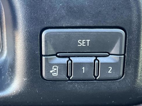 Used 2020 GMC Sierra 1500 SLT w/ SLT Premium Plus Package image 33