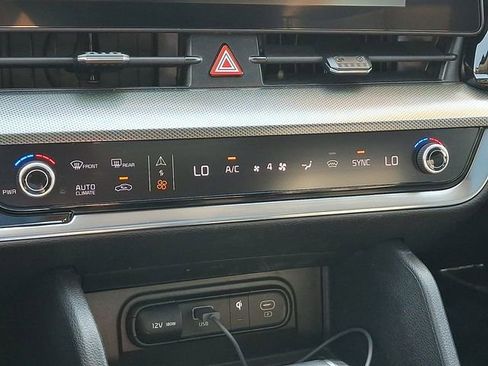 Certified 2023 Kia Sportage SX image 17