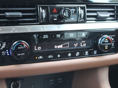New 2026 Nissan Pathfinder Platinum AWD/4WD image 29