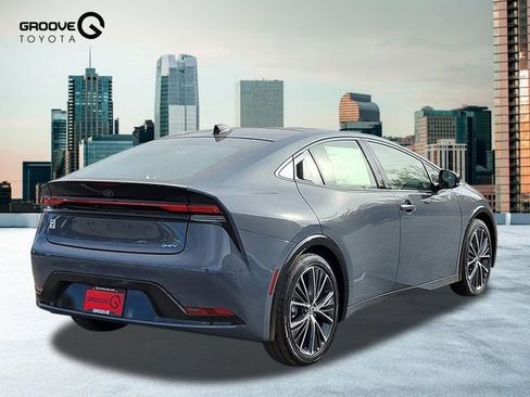 New 2026 Toyota Prius XLE image 6