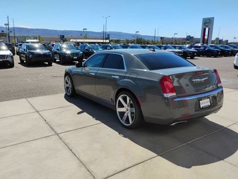 Used 2019 Chrysler 300 Limited w/ Safetytec Plus Group RWD image 10