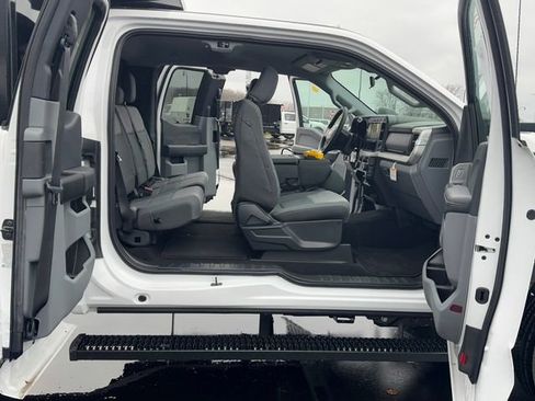 New 2024 Ford F550 4x4 SuperCab Super Duty image 15
