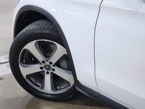 Used 2019 Mercedes-Benz GLC 300 image 23