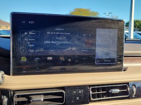 Certified 2022 Lincoln Nautilus Reserve w/ Equipment Group 201A image 27