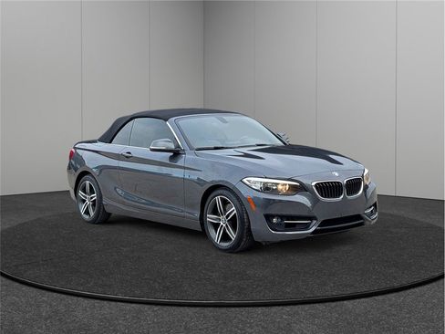 Used 2017 BMW 230i Convertible RWD image 1
