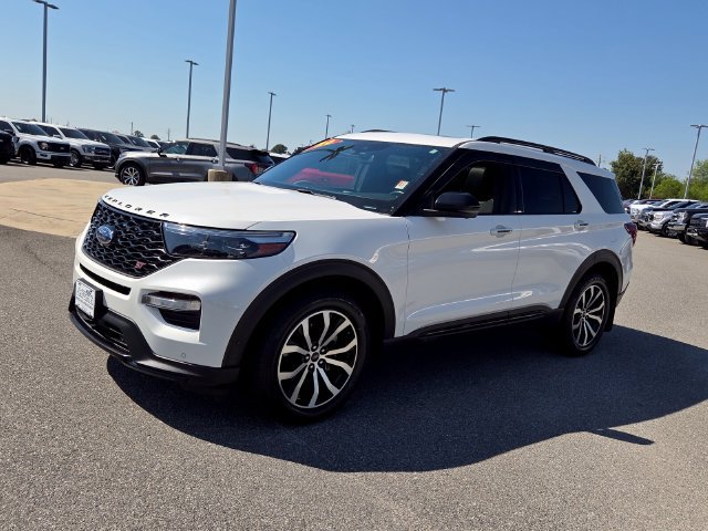 Used 2020 Ford Explorer ST AWD/4WD image 3