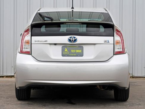 Used 2015 Toyota Prius Two image 10