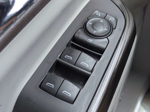 Used 2018 GMC Acadia SLT FWD image 30