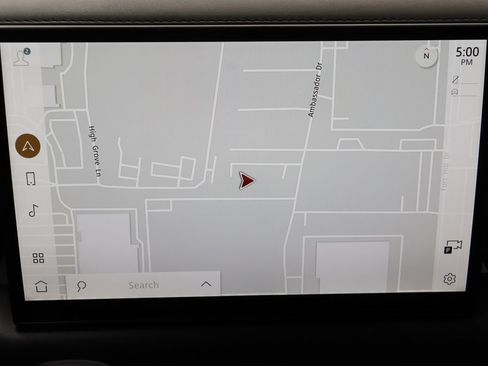 Used 2025 Land Rover Defender 110 X-Dynamic SE image 10