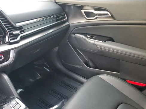 Certified 2025 Kia Sportage EX w/ Premium Package FWD image 21