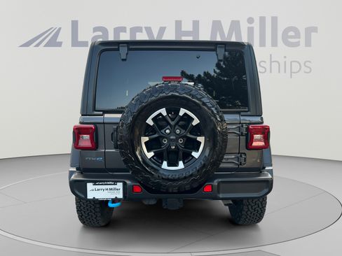 Used 2024 Jeep Wrangler Unlimited Rubicon 4xe w/ Technology Group AWD/4WD image 4