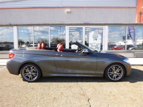 Used 2015 BMW M235i Convertible image 7
