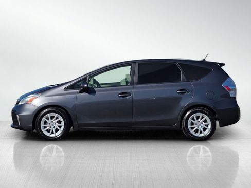 Used 2013 Toyota Prius V Two image 4