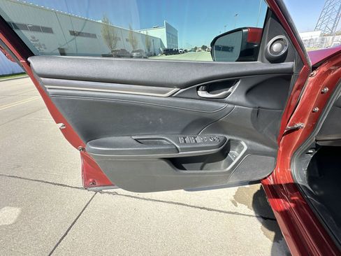Used 2020 Honda Civic Touring image 23
