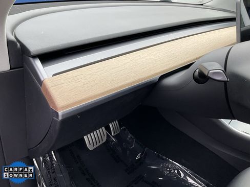 Used 2018 Tesla Model 3 Performance image 18