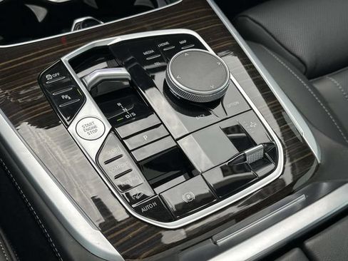 Certified 2025 BMW X7 M60i w/ Climate Comfort Package AWD/4WD image 37