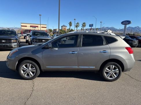 Used 2013 Nissan Rogue SV w/ Premium Pkg image 6