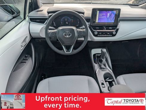 Used 2026 Toyota Corolla SE FWD image 11