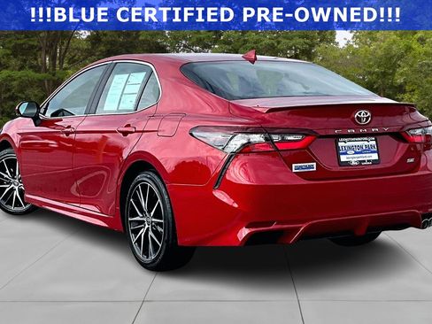 Used 2022 Toyota Camry SE image 4