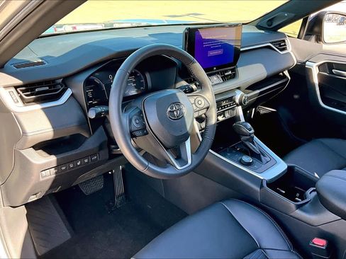Used 2023 Toyota RAV4 XSE image 17