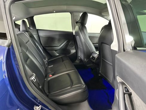 Used 2021 Tesla Model Y Long Range AWD/4WD image 26