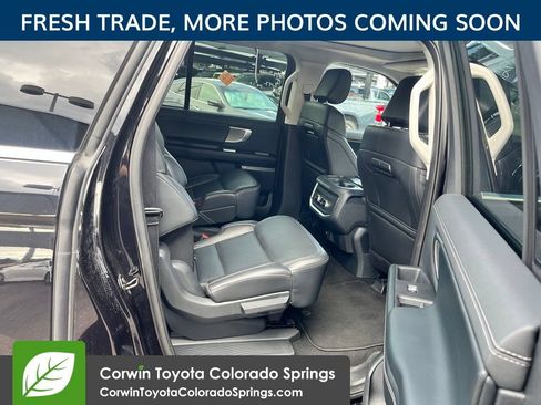 Used 2025 Ford Expedition Max Platinum AWD/4WD image 13
