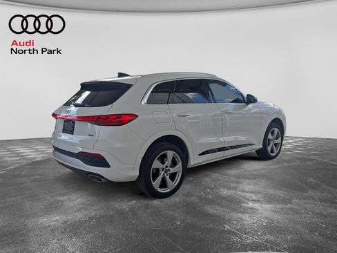 Used 2025 Audi Q5 Premium w/ Premium Plus AWD/4WD image 5