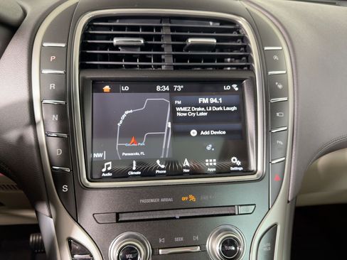 Used 2019 Lincoln Nautilus Reserve image 24