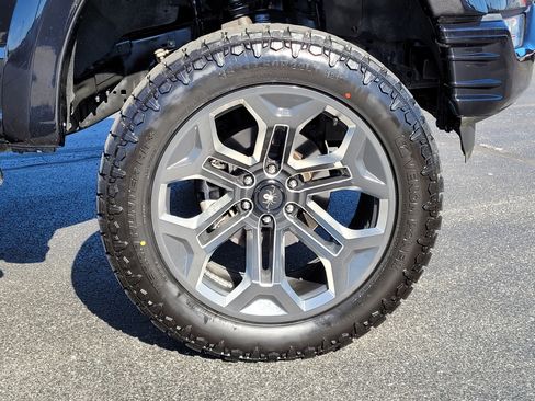 Used 2022 Ford F150 XLT w/ Equipment Group 302A High image 11