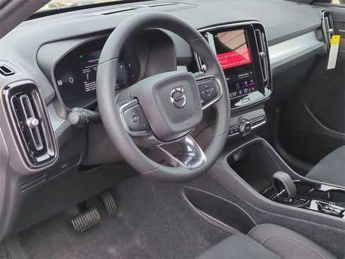 New 2026 Volvo XC40 B5 Ultra w/ Protection Package Premier image 2