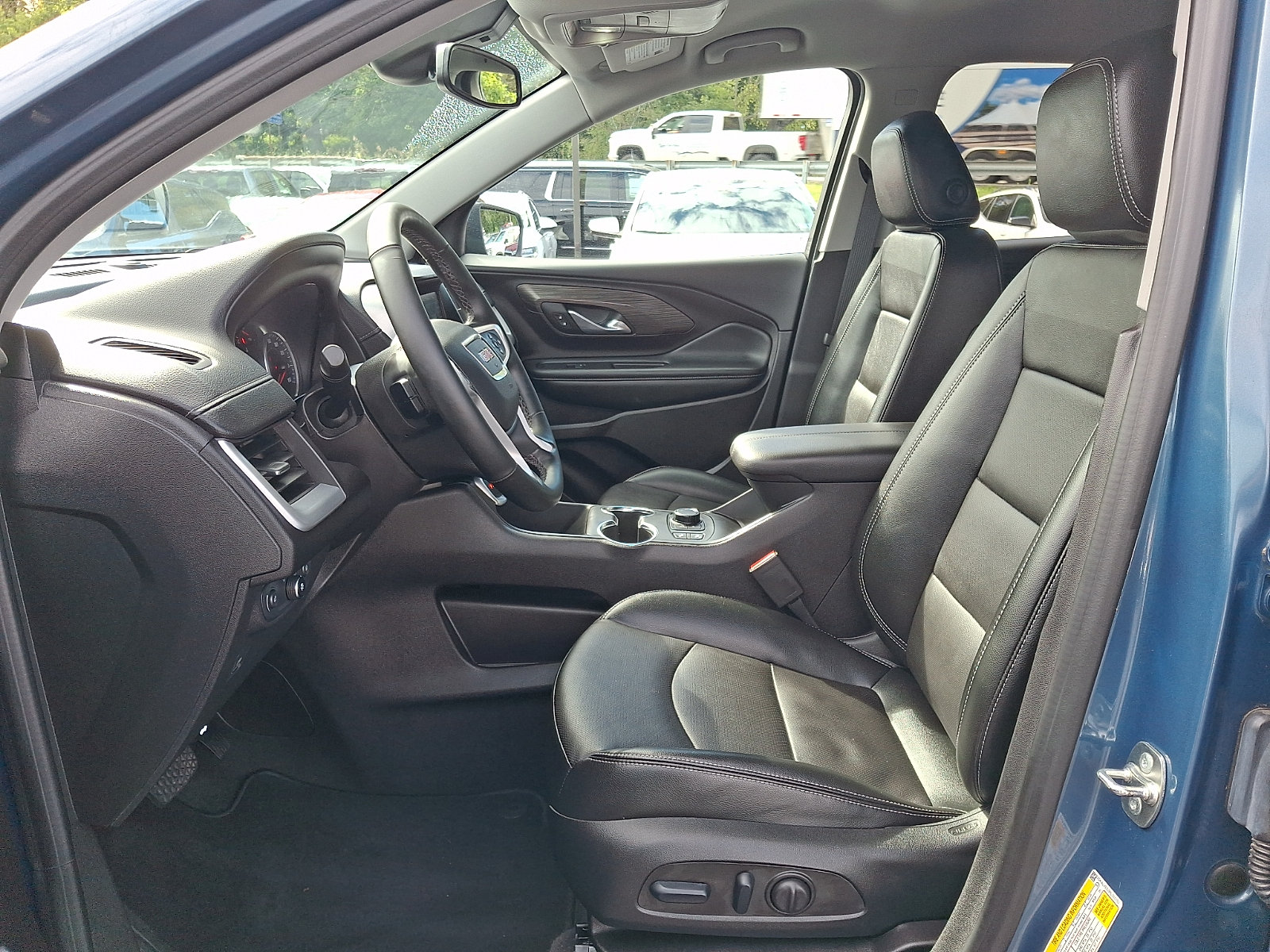 Used 2024 GMC Terrain SLT AWD/4WD image 14