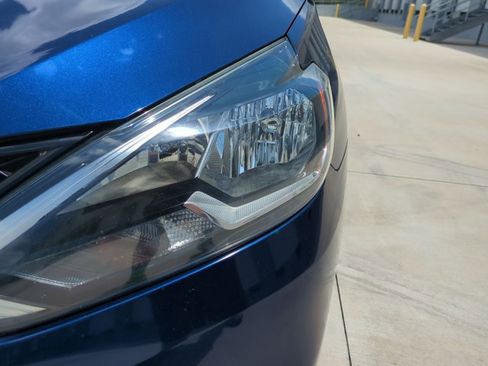 Used 2019 Nissan Sentra SV FWD image 9