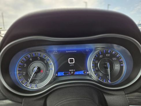 Used 2022 Chrysler 300 Touring w/ Sport Appearance Package RWD image 20