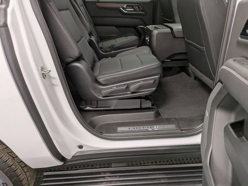 Used 2026 GMC Yukon XL Denali w/ Sun & Power Step Package AWD/4WD image 27