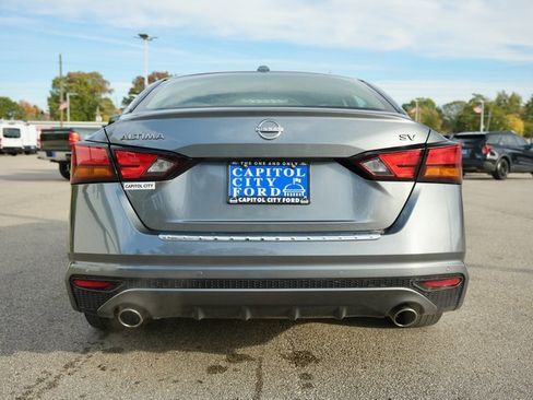 Used 2023 Nissan Altima 2.5 SV w/ SV Premium Package image 5