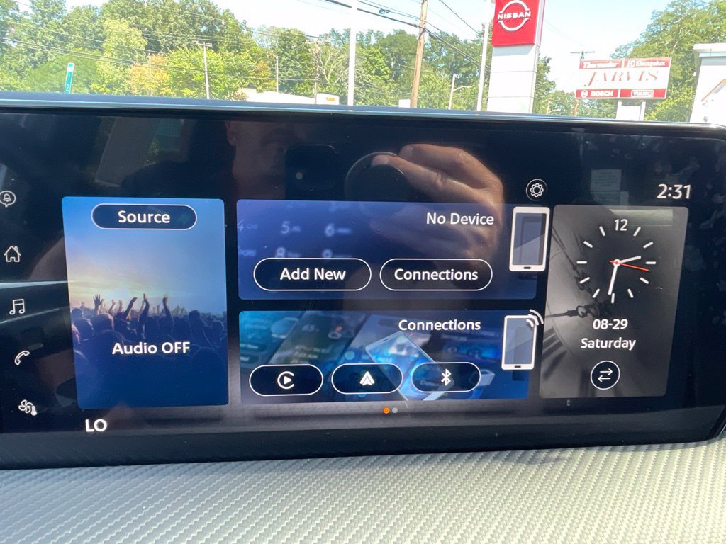 Certified 2025 Nissan Kicks SR AWD/4WD image 19