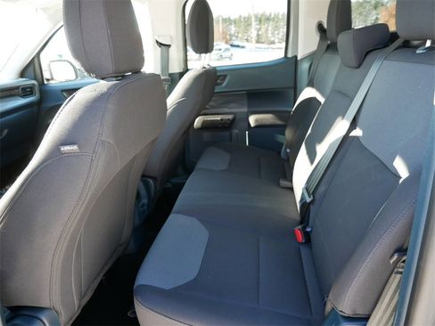 Certified 2024 Ford Maverick XL image 11