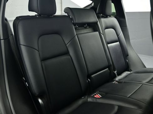 Used 2020 Tesla Model Y Performance image 61