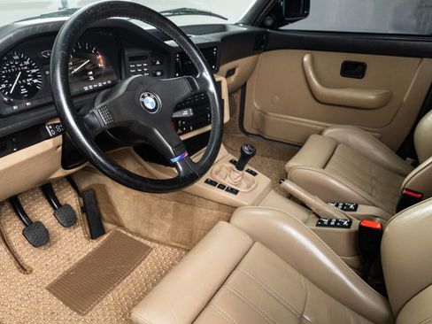 Used 1988 BMW M5 image 47