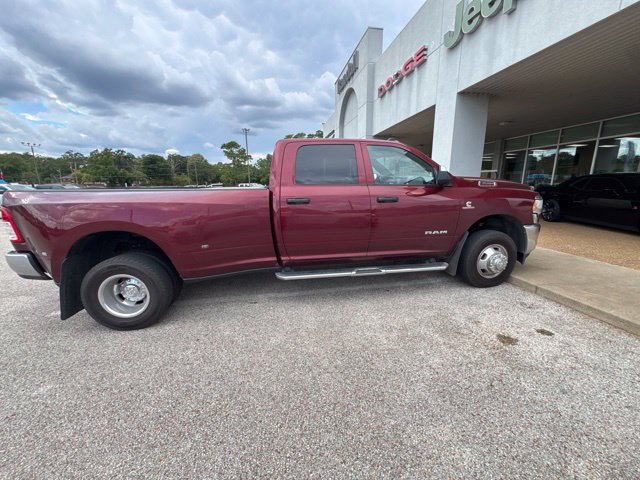 Used 2022 RAM 3500 Tradesman AWD/4WD image 2