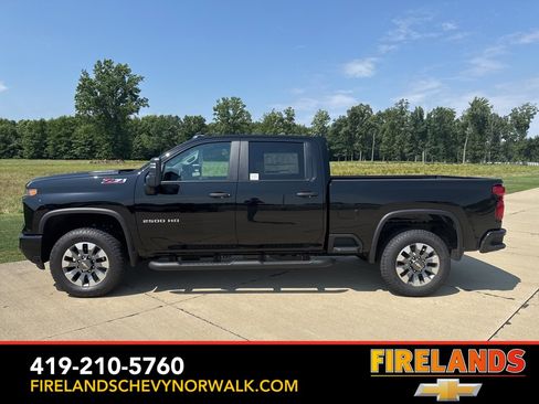 New 2025 Chevrolet Silverado 2500 Custom w/ Custom Value Package image 6