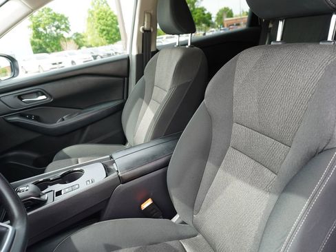 Used 2024 Nissan Rogue SV image 26