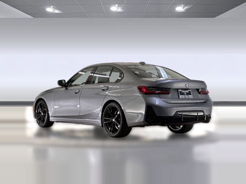 Used 2023 BMW 330i Sedan w/ M Sport Package image 3